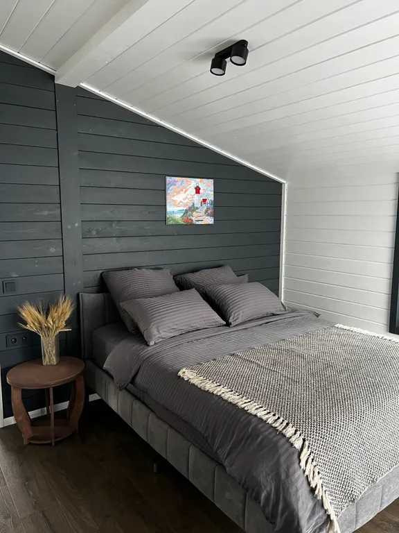 Дом на берегу пруда в Эко-местечке с банным чаном