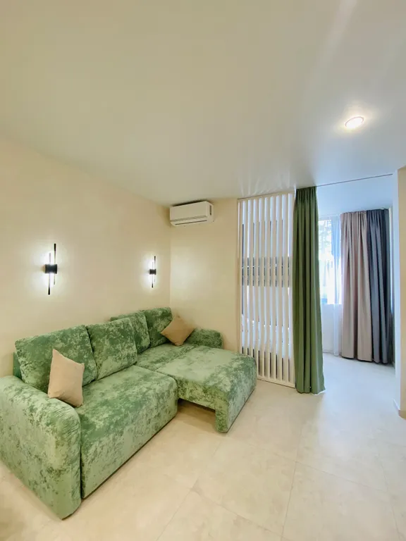 Студия с бассейном на семью с 2-3 детьми