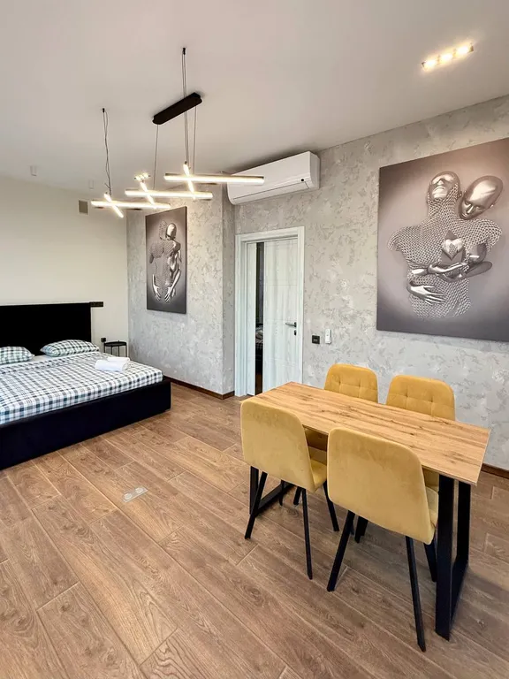 Двухкомнатные апартаменты на Гостином дворе