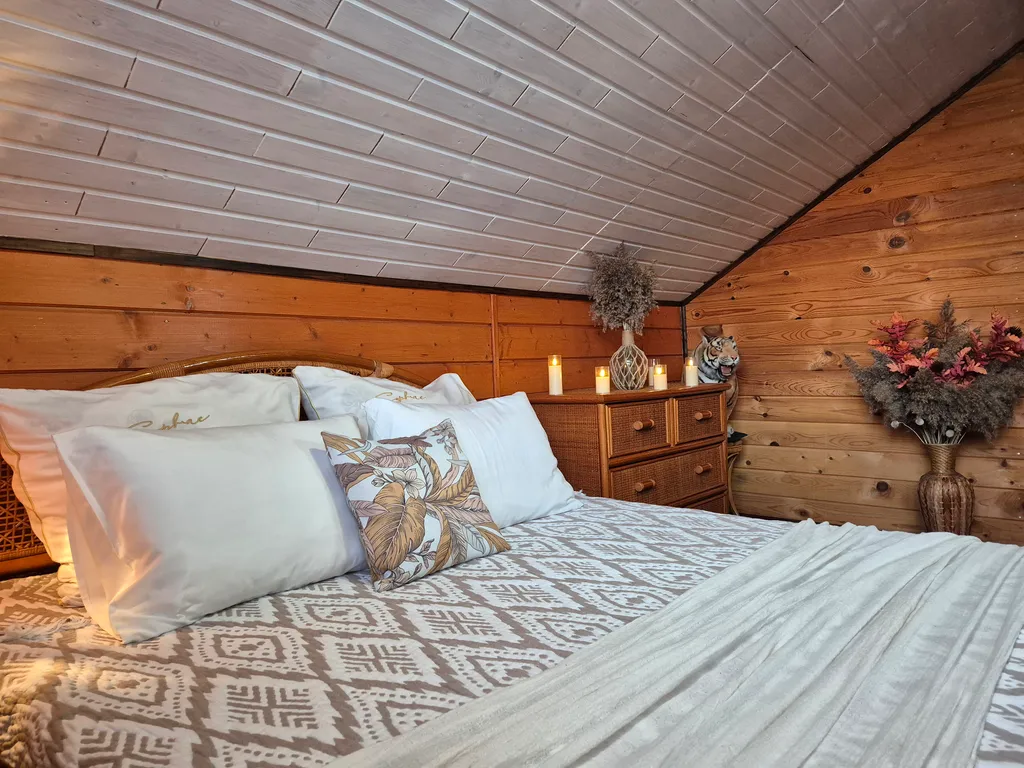 Уютный дом с бильярдом, сауной на берегу Горьковского моря