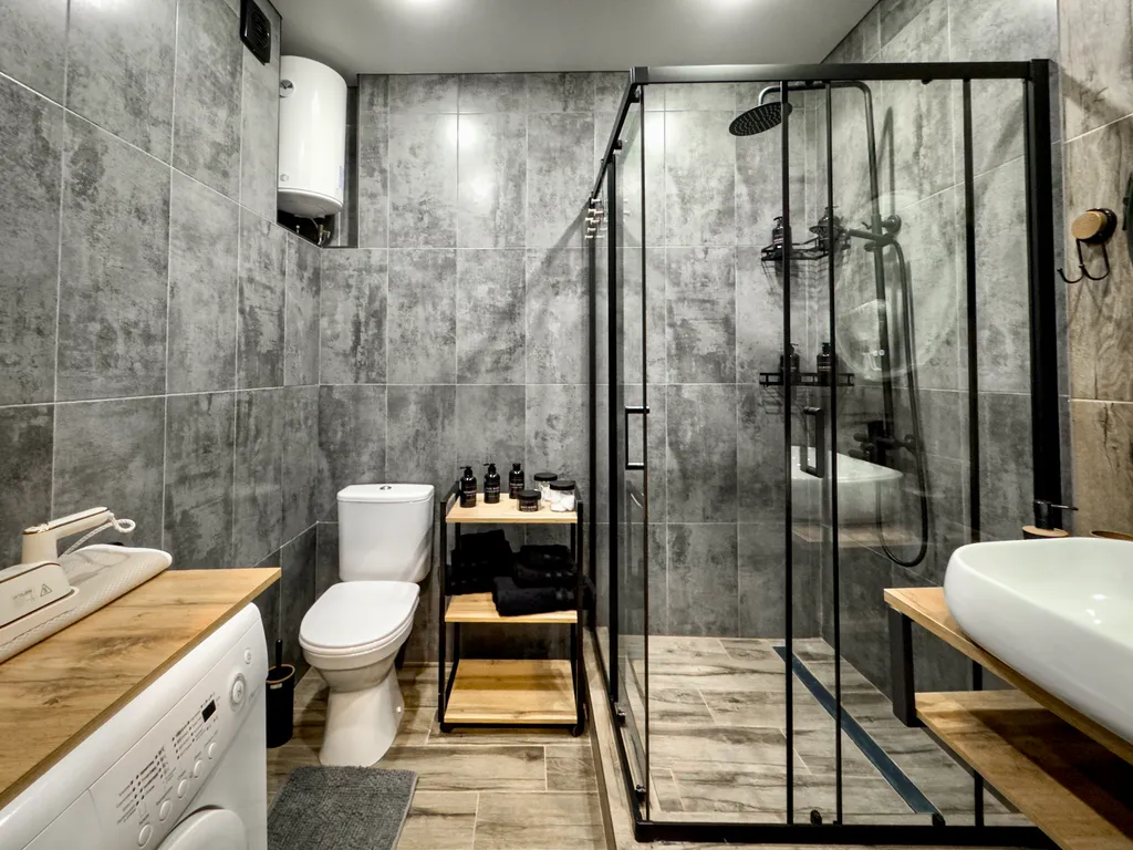 Брутальная студия в стиле лофт, панорамный вид