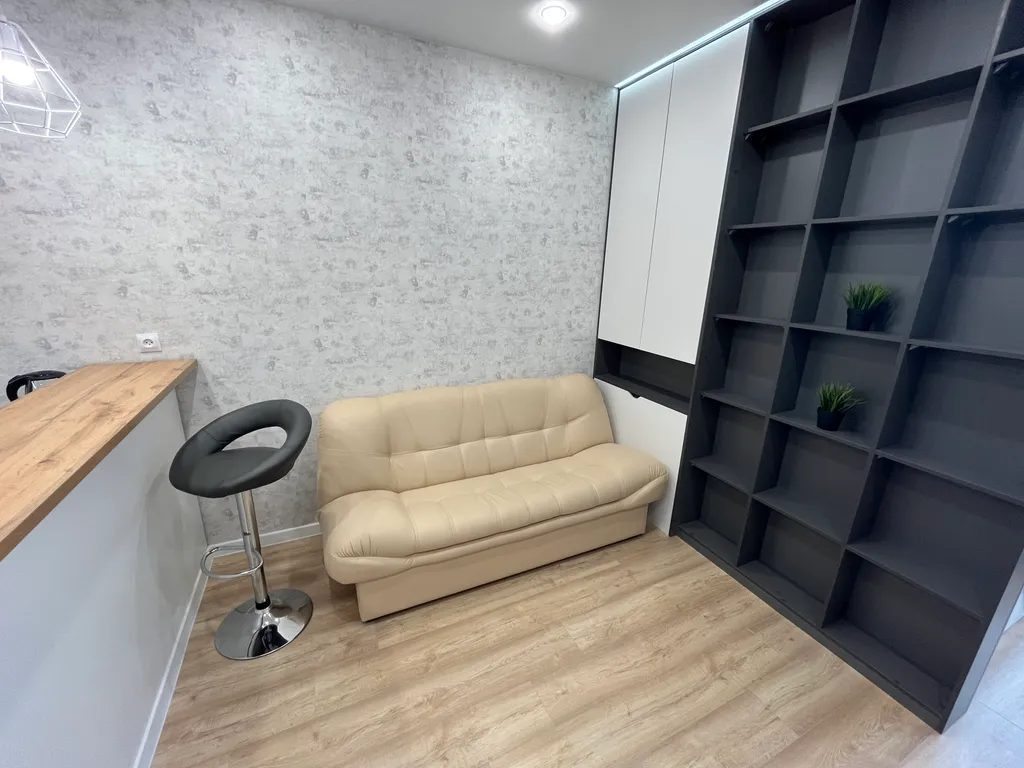 Студия в новом доме рядом с кадетским училищем