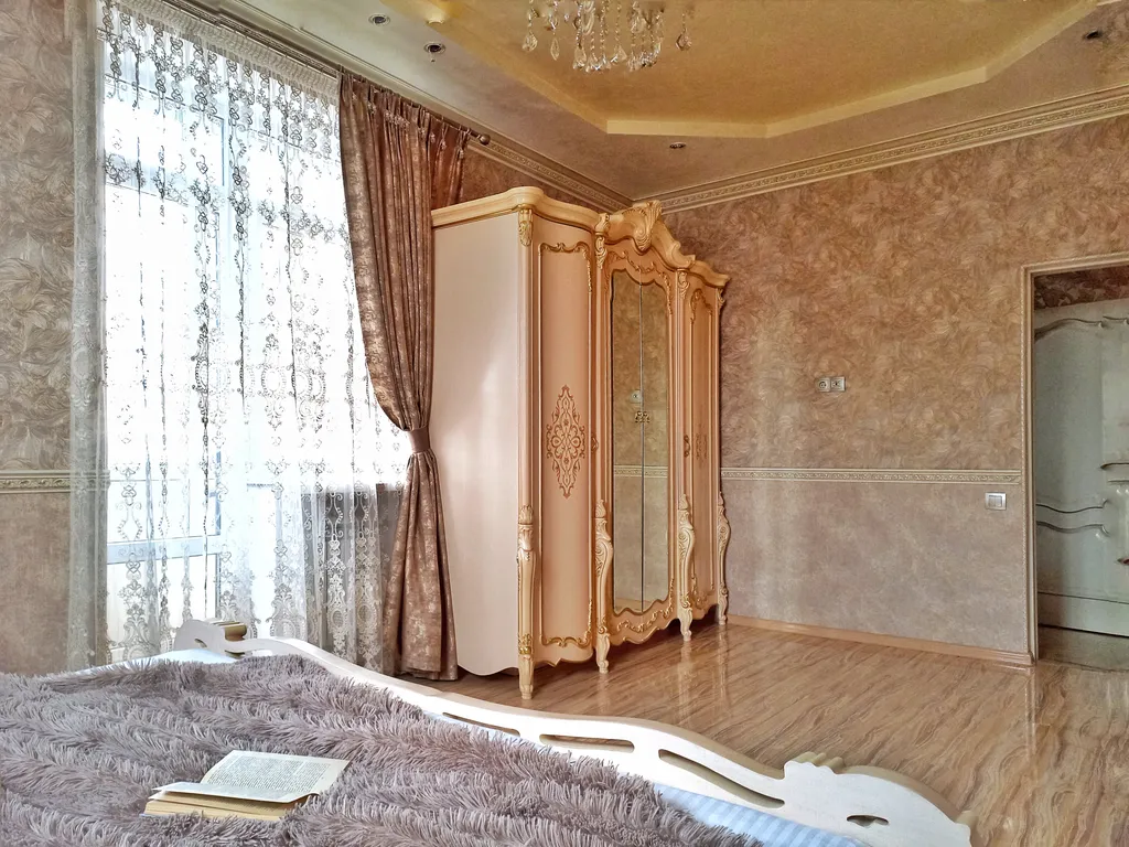 Большая уютная квартира возле источника