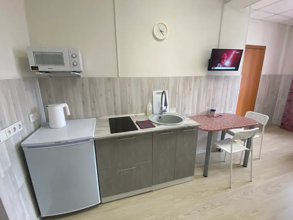 Для любителей тёплых квартир с комфортными матрасами, Жёлтый нарцисс