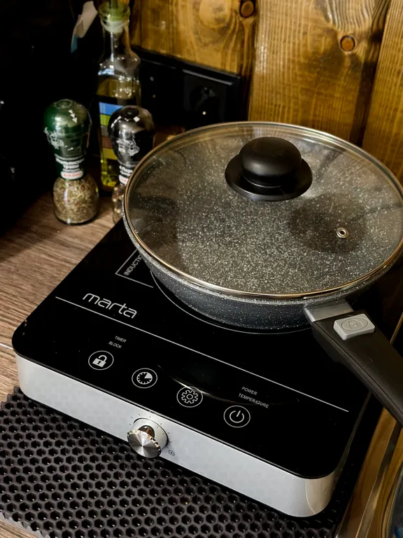 Дом в лесу в стиле барн