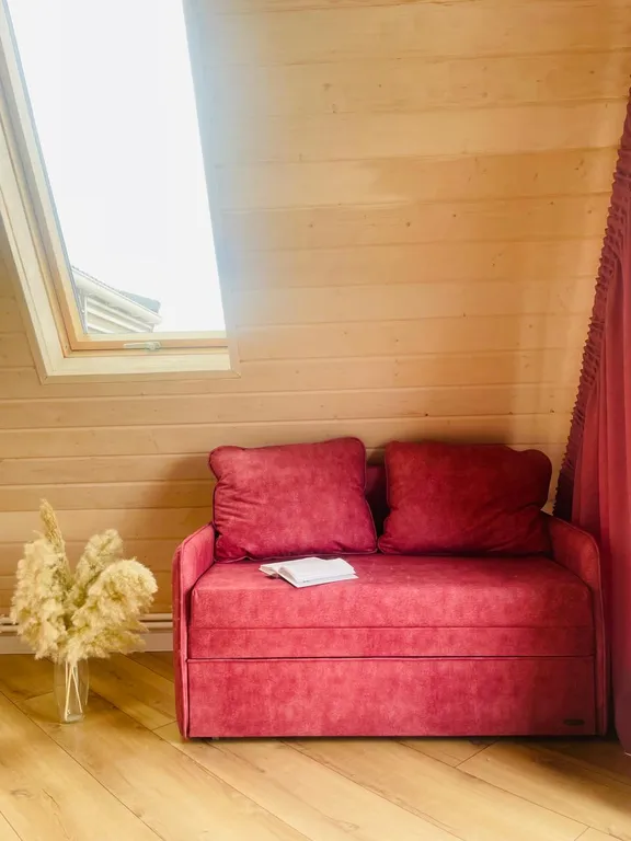 Дом в тишине леса и полей