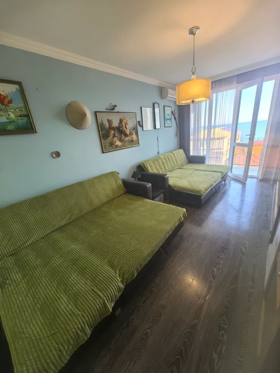 Квартира комфорт+ с балконом: 96 м от моря