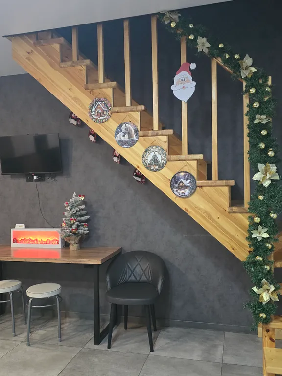 Новый двухэтажный коттедж недалеко от городского пляжа