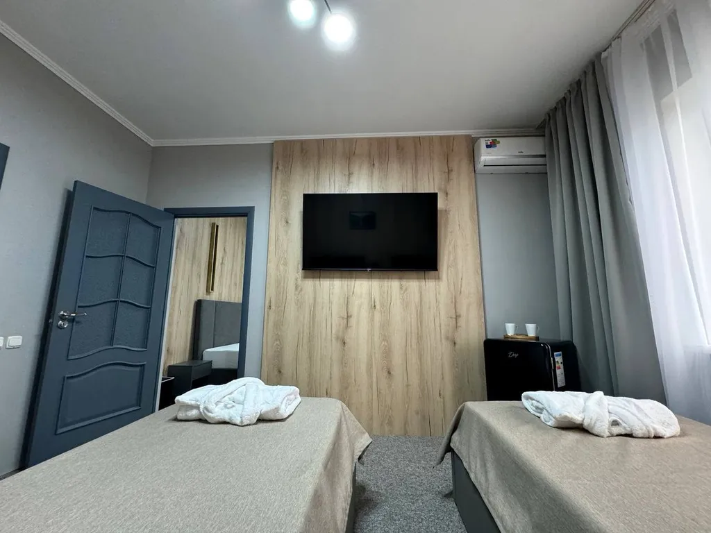 Двухкомнатный полулюкс с балконом и видом на горы и лес