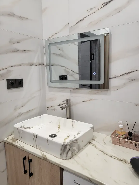 Евродвушка с авторским дизайном, в центре, около Мега парка