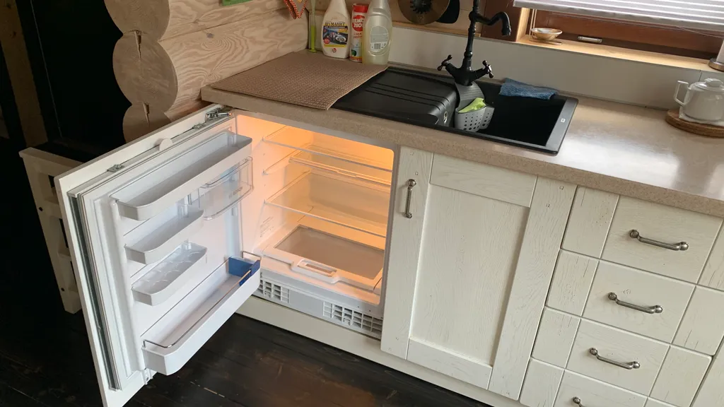 Дом-студия на берегу озера