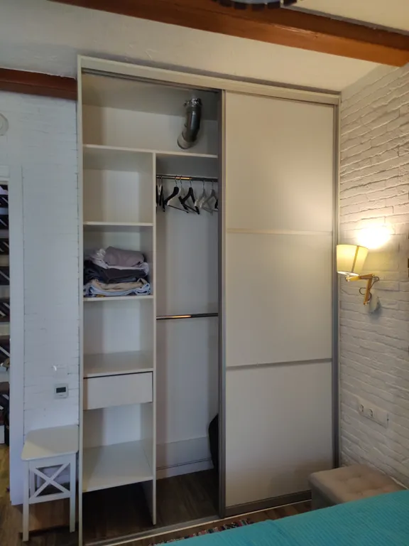 Просторный двухуровневый апартамент в стиле лофт в комплексе Меридиан