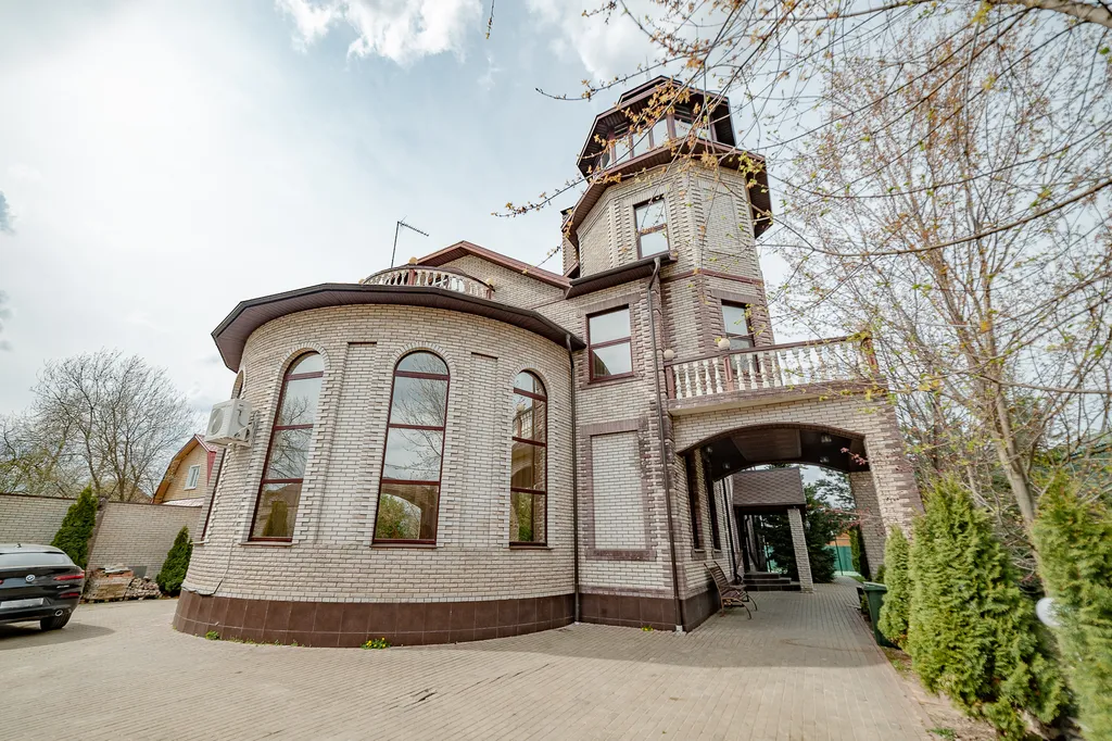 6-комнатный Дом