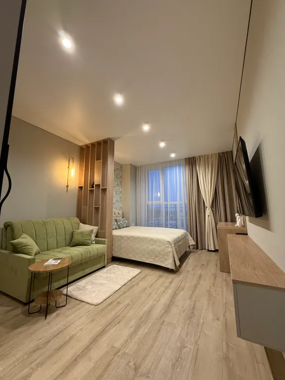 Семейная квартира с дизайнерским ремонтом и прекрасным видом из окон