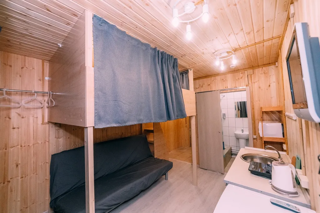 Комната со своим санузлом и мини-кухней в историческом центре