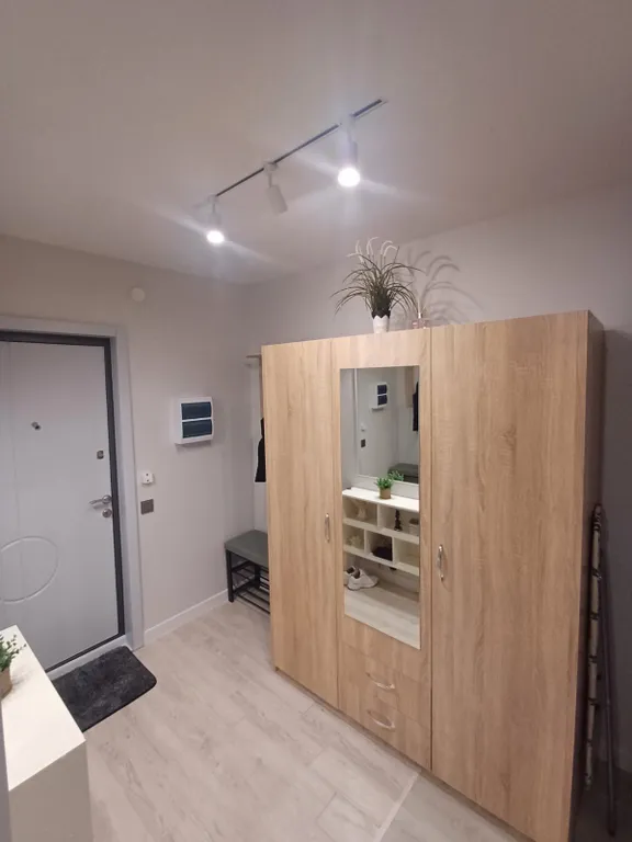 Уютная двухкомнатная квартира недалеко от ТЦ Тринити