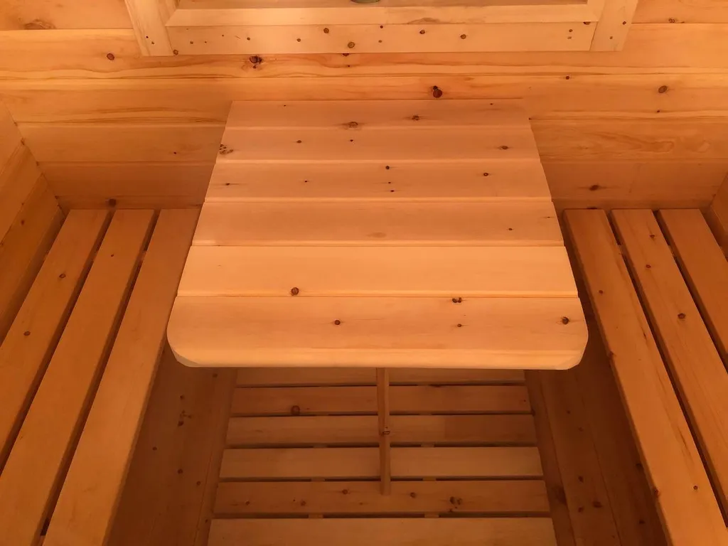 Уютный домик в окружении леса и горячих источников