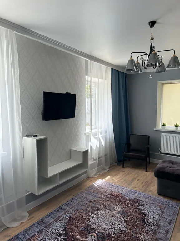 Домик с парковкой и мангалом