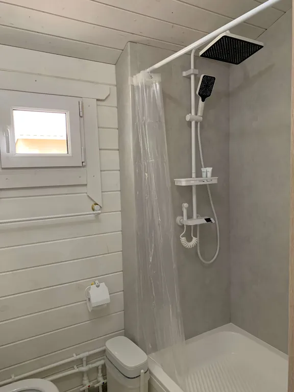 Дом с русской баней, банным чаном, бассейном