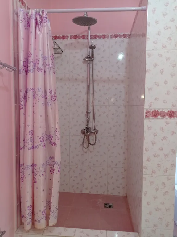 Коттедж Домик недалеко от моря — Геленджик