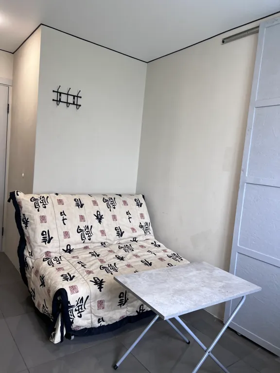 Апартамент чисто функционально пешком до Центра