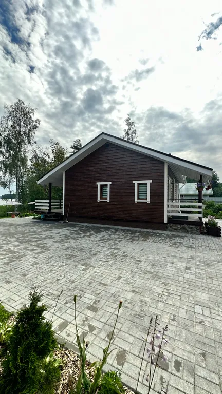 Частный дом на берегу Ладожского озера