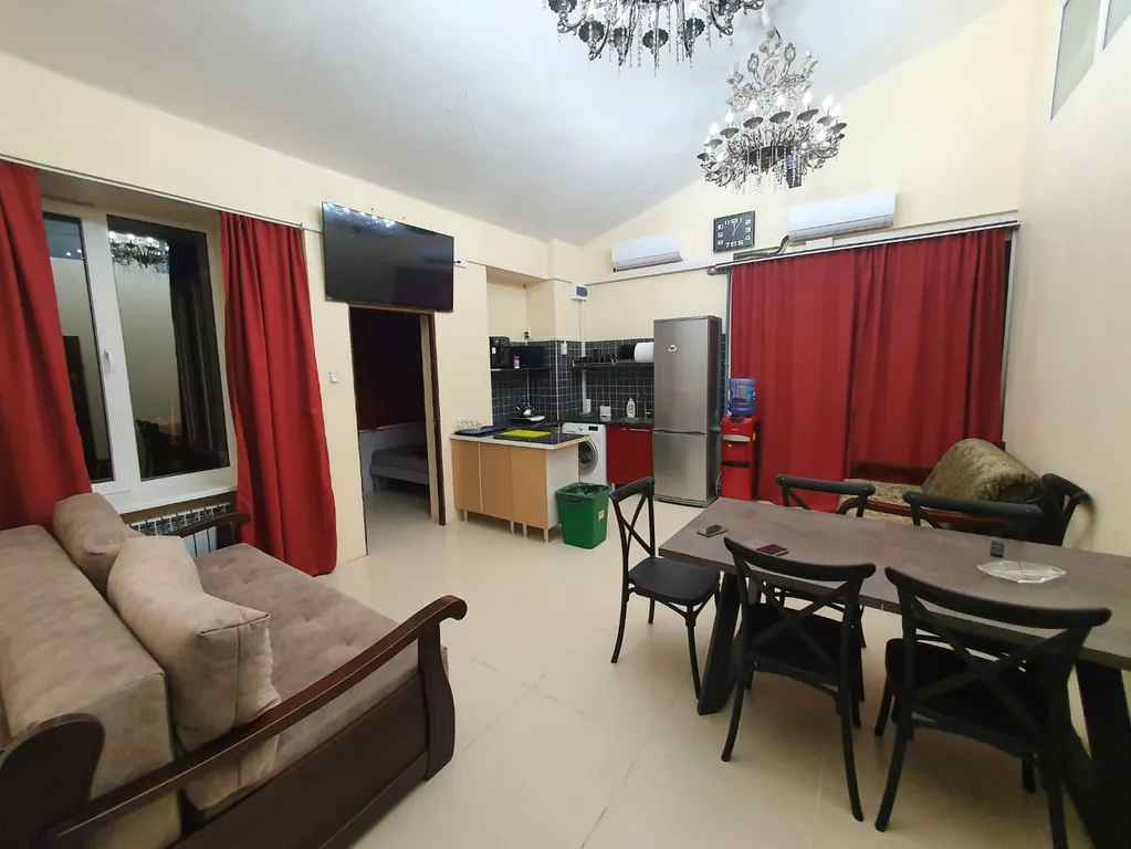 Квартира Зал и три изолированные спальни — аренда посуточно в Астрахань