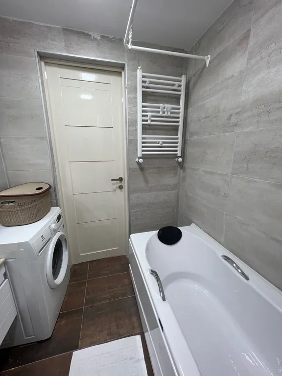 Business Studio Apartment in Central Park