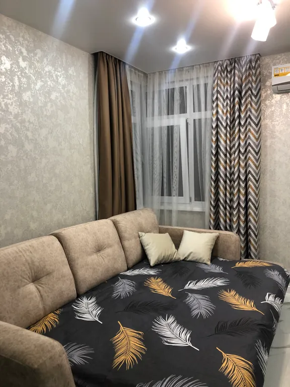 Квартира с отдельной спальней в 15 минут от моря