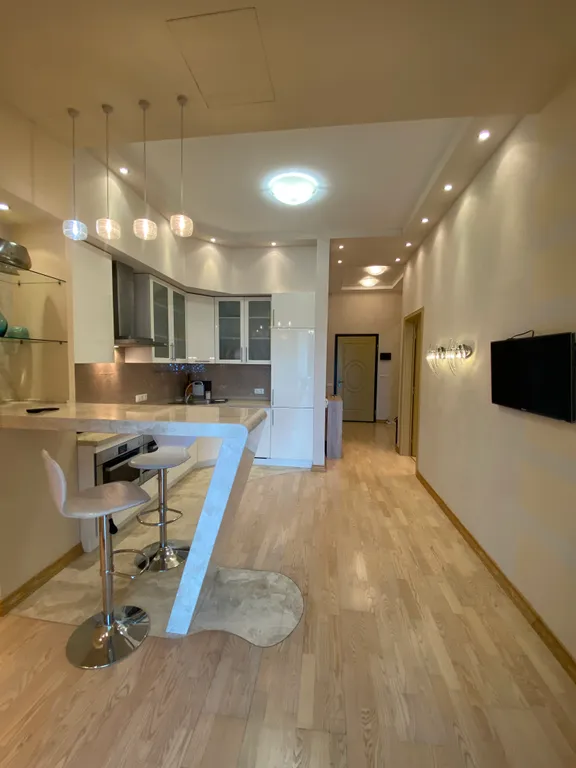 Королевский Парк 3х комнатная с видом на море