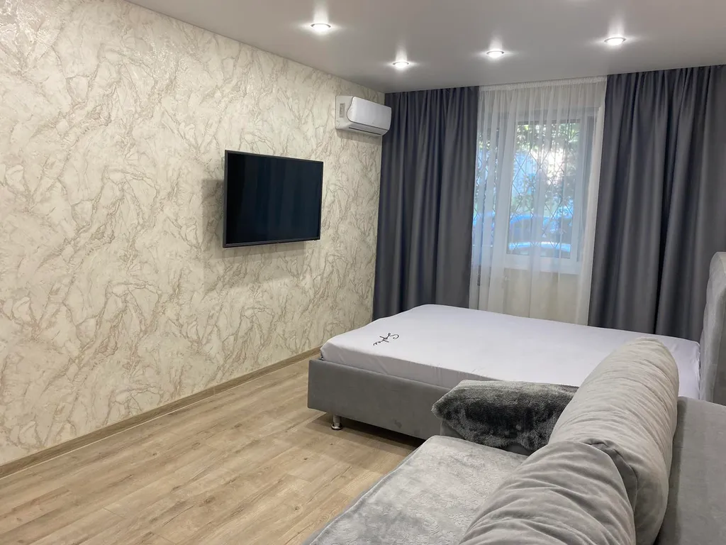 Двухкомнатная квартира на проспект кирова в районе самолет/московское