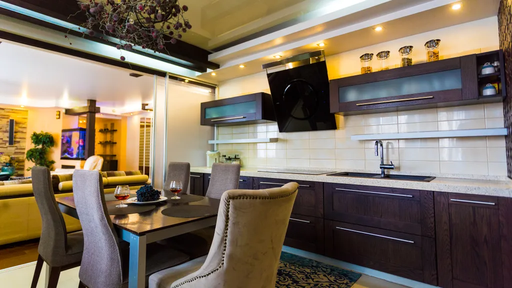 Центр города в 5 минутах езды, размещение 12 чел, кондиционер, сауна