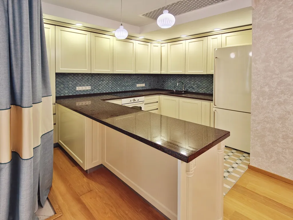 Шикарная квартира в Золотой Бухте