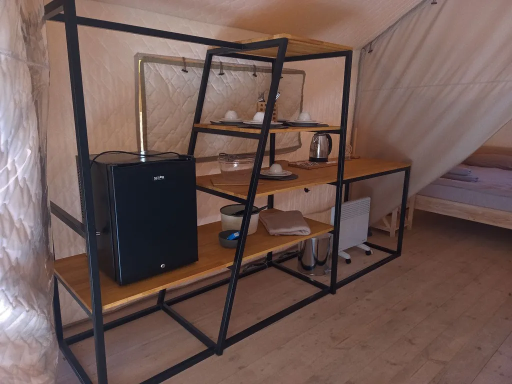 Тент-хаус для 5 гостей  с гриль-беседкой