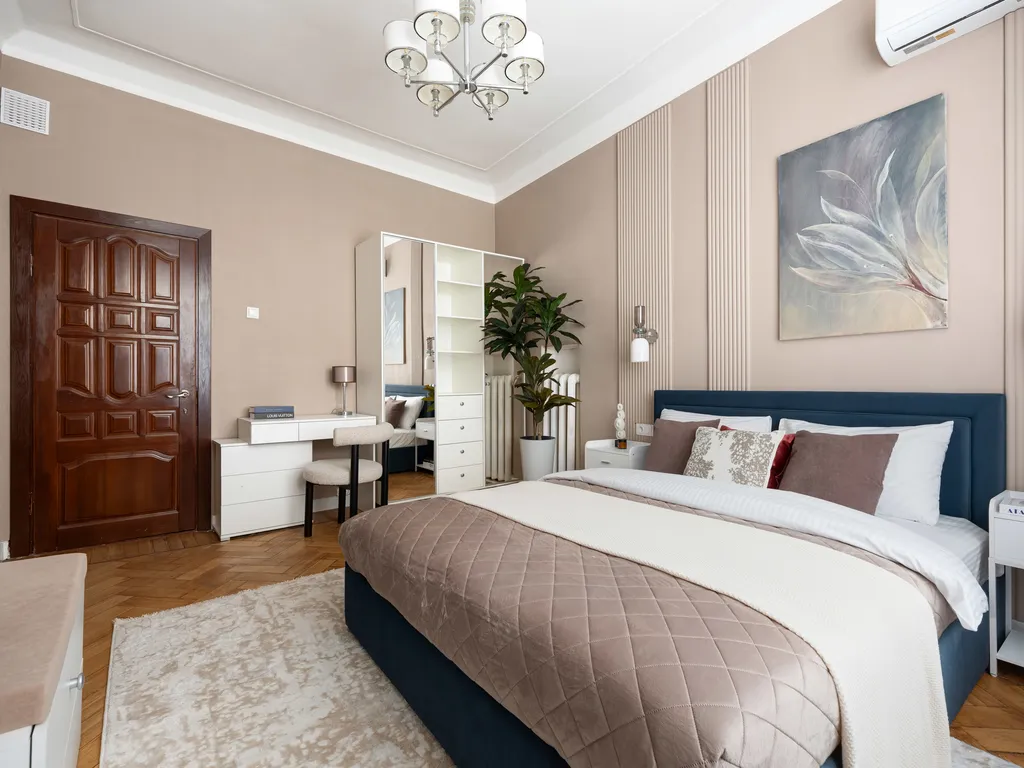 Четверка на Патриках в вишнёвых тонах