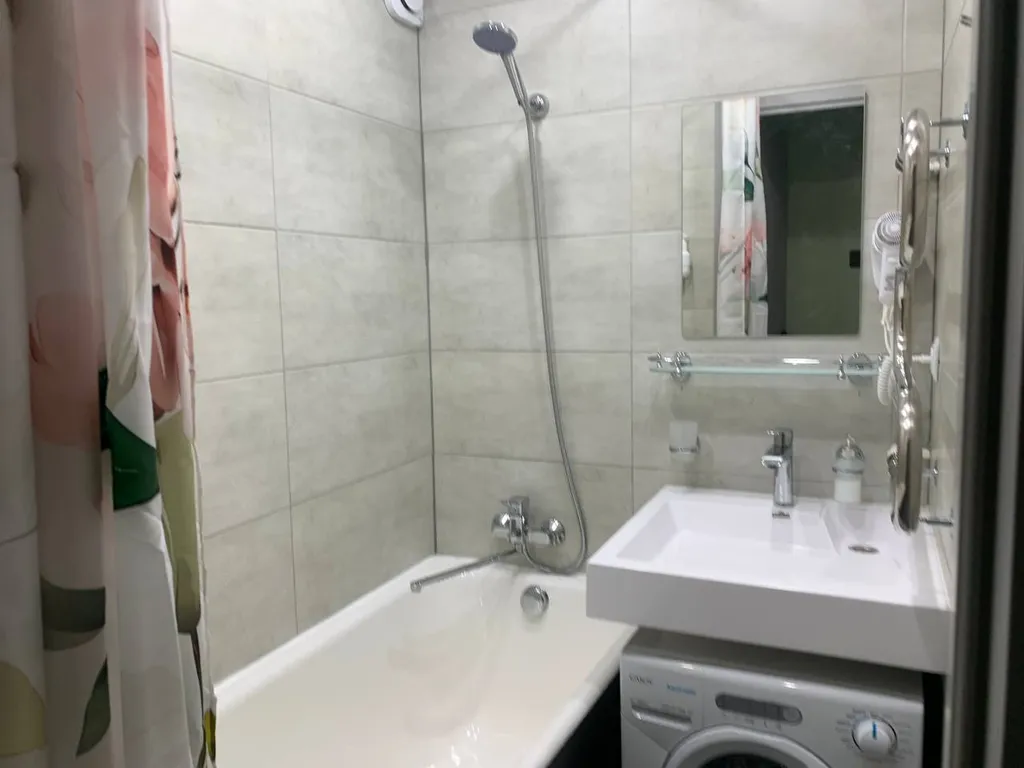 2-к. квартира, 3 кровати, бесконтактное заселение 24/7, ремонт 2026