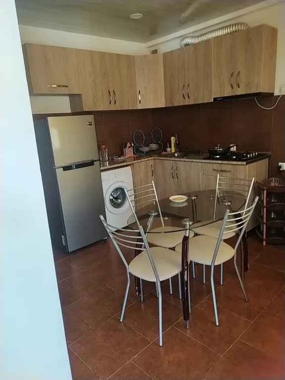 Уютная квартира с видом на горы недалеко от моря