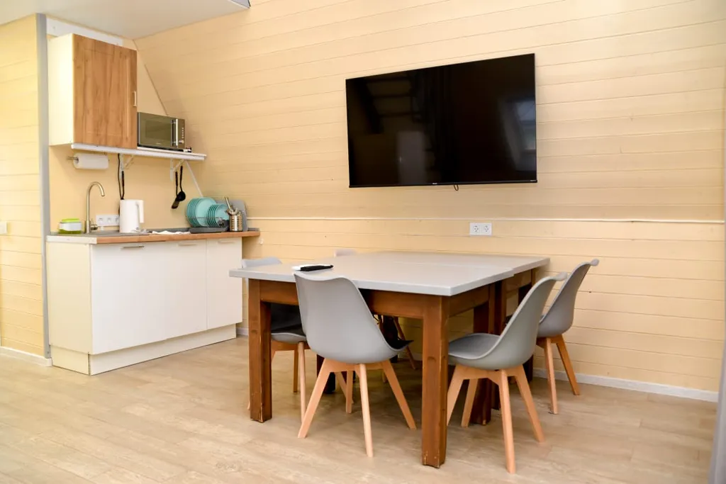 Уютный барн в дубах