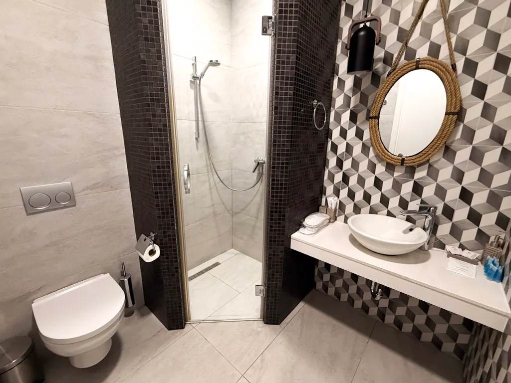 Трехкомнатная квартира на берегу моря, Porta Batumi Tower