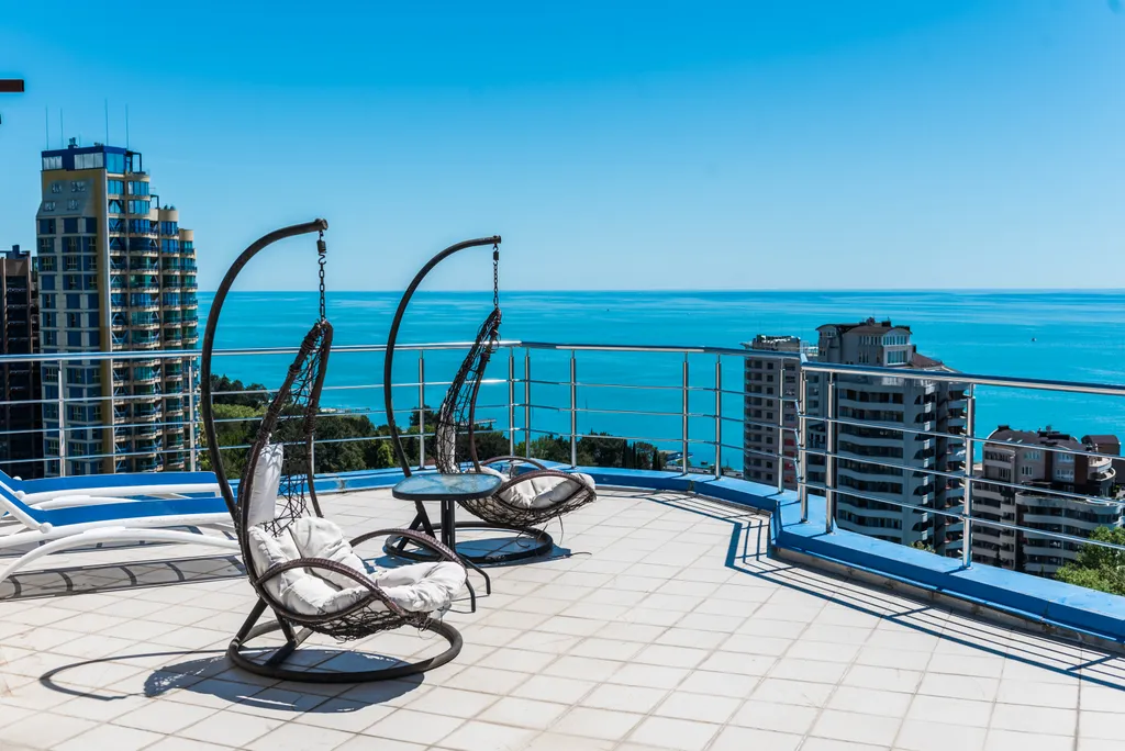 Студия с бассейном - вид на море