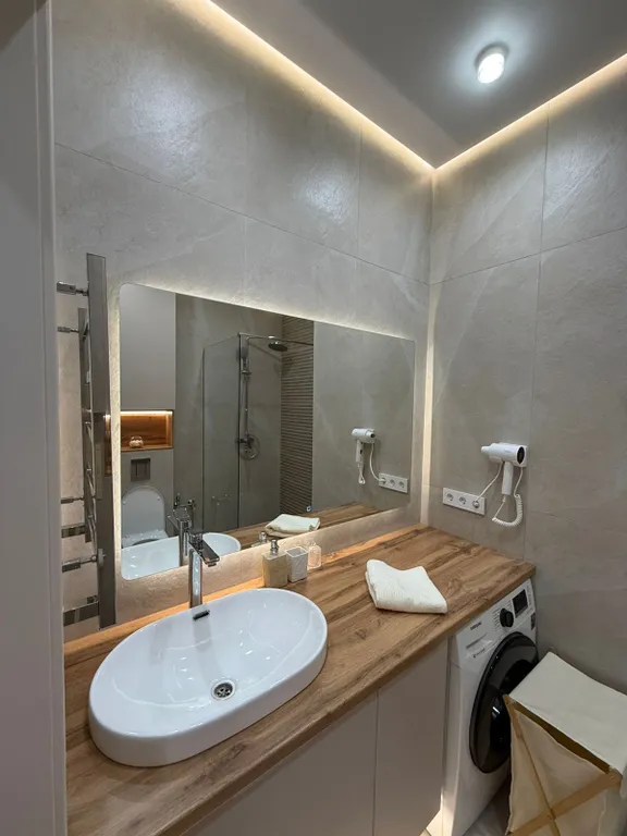 Новая квартира-студия с видом на море