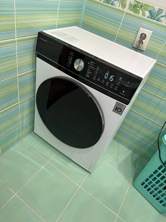 Просторная квартира через дорогу от территории монастыря