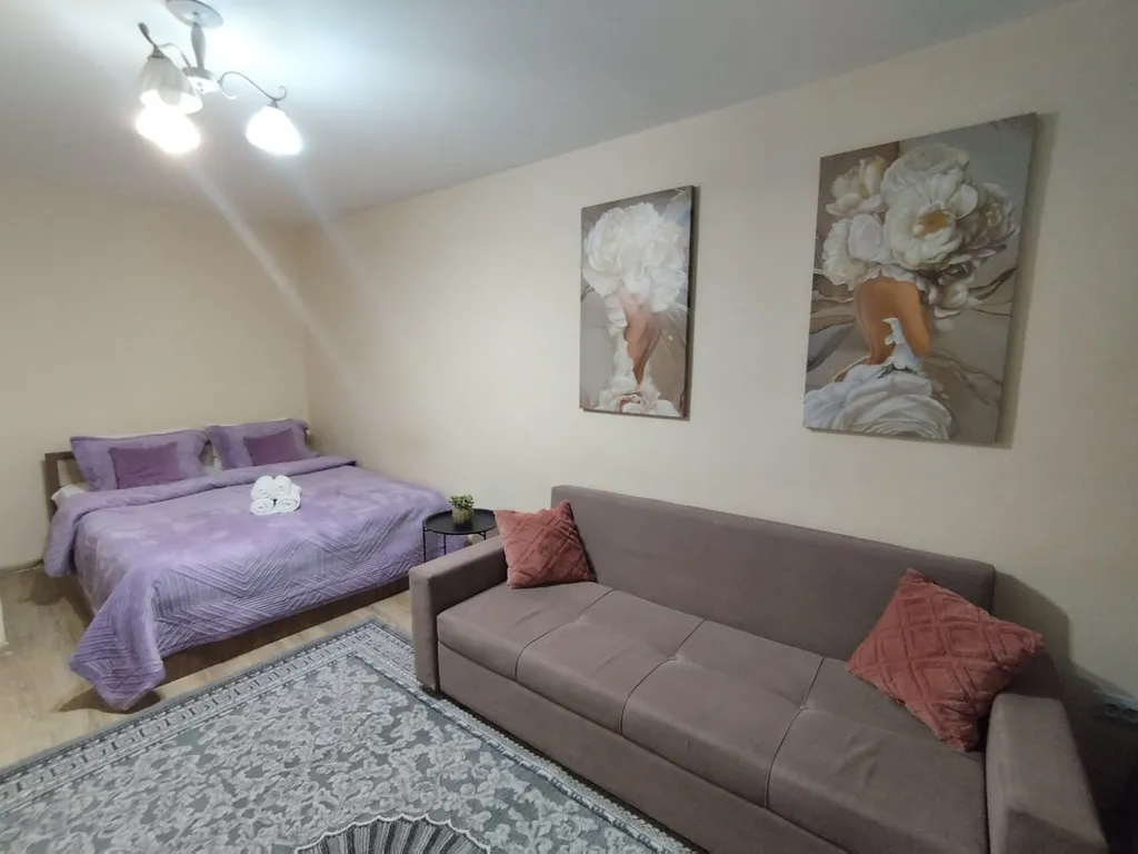 Квартира Скромный уголок в центре города — аренда посуточно в Алматы