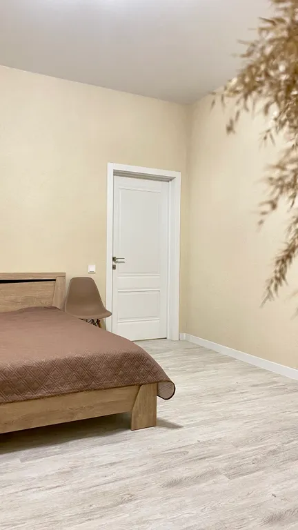 Большой новый дом в черте города