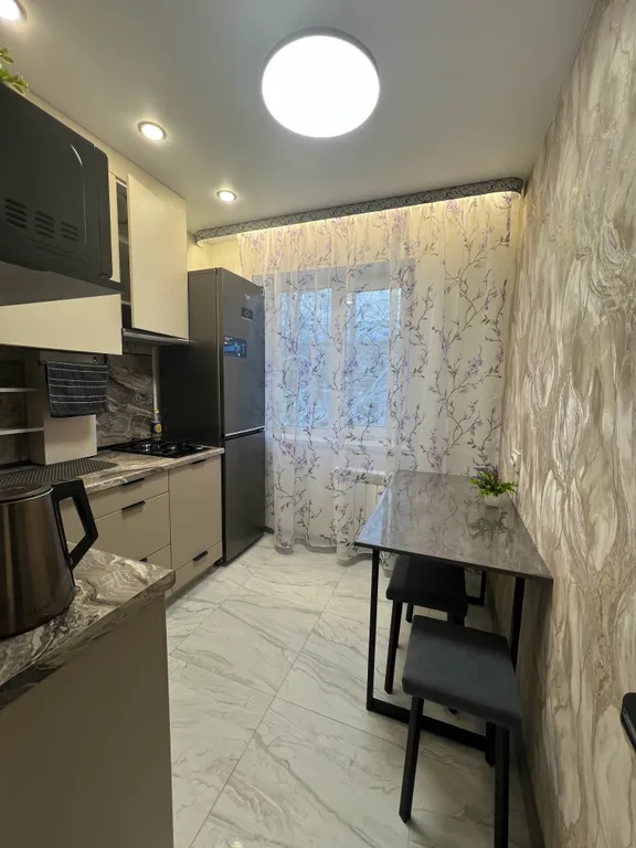 Квартира с новым ремонтом в самом центре города