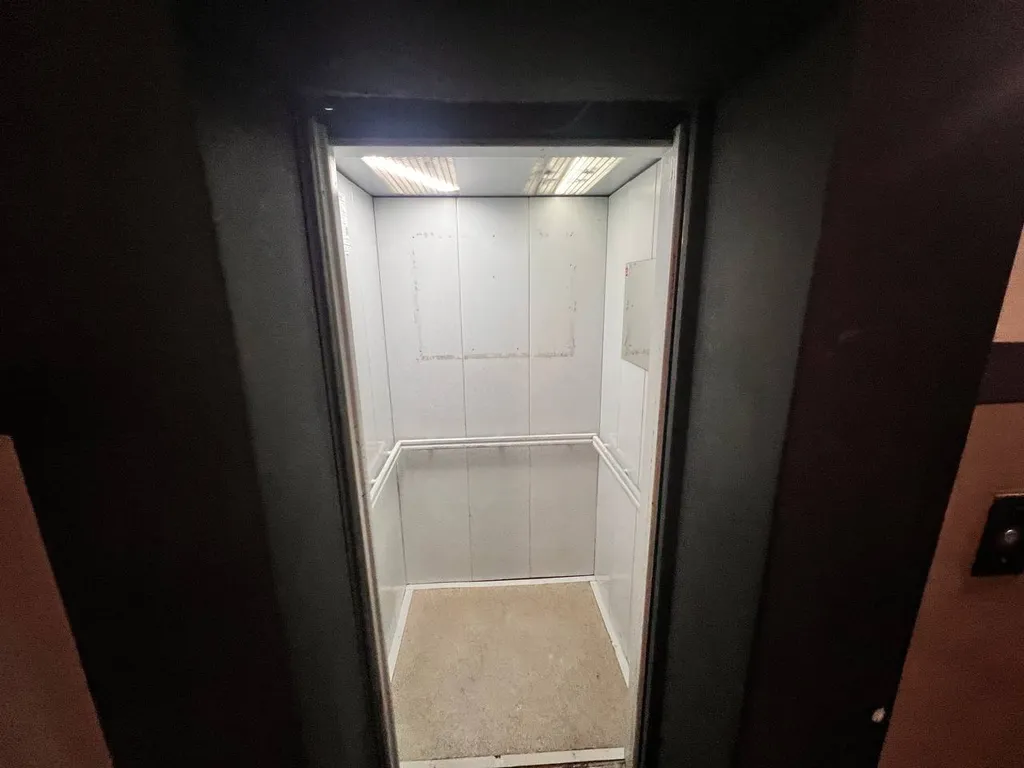 Квартира Уютная светлая студия, центр, ТЦ Вояж, парковка, кафе, аквапарк источник — Тюмень