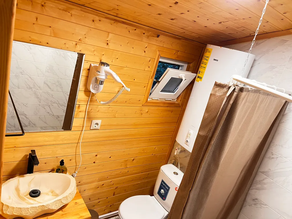 Уютный домик в лесу