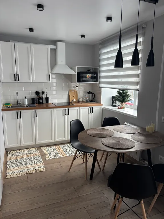 Уютная квартира с большой гостиной рядом с горой