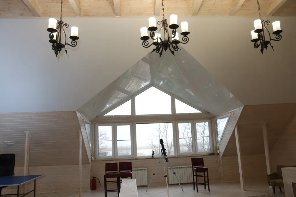 Загородный дом-шале "Pinebrook", аренда, у реки Дон. Сезонный бассейн.