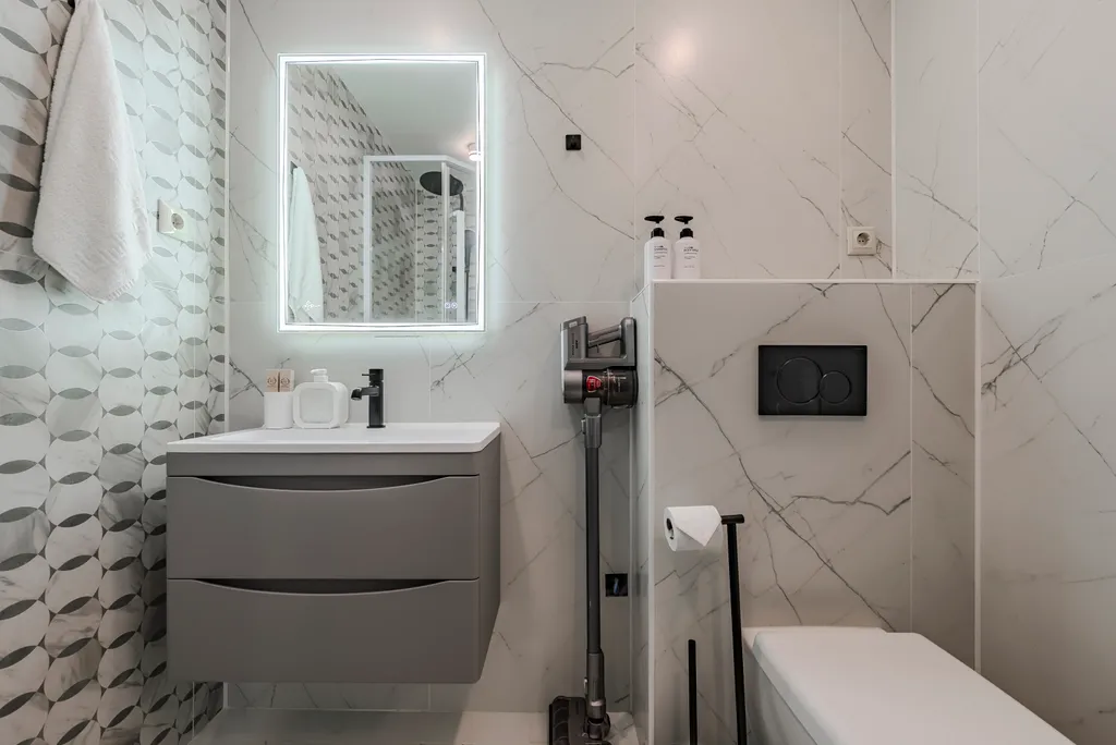 Двухэтажный апартамент с круглогодичным бассейном и залом